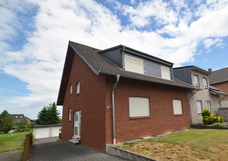 Helle, großzügige 3-Zimmerwohnung in Bornheim-Kardorf mit Balkon!