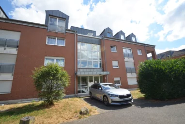 Helle 2-Zimmerwohnung mit Balkon und Tiefgaragenstellplatz!