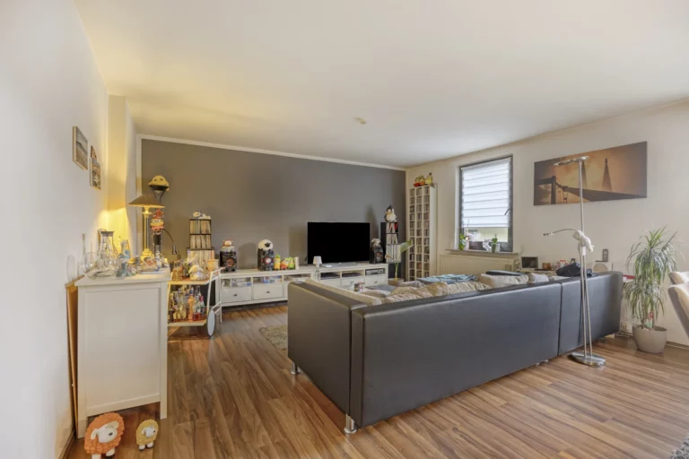 Charmante Maisonette-Dachgeschosswohnung in ruhiger Lage von Köln Buchheim
