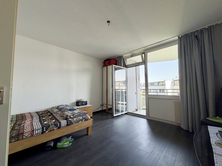 Vermietetes Apartment mit Loggia in Köln-Zollstock*
