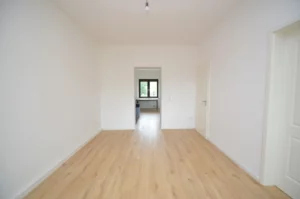 Helle, sehr zentral gelegene 3-Zimmerwohnung mit Garage!