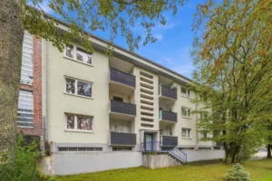 Vermietete 2-Zimmer-Wohnung mit Balkon & Garage in Köln Nippes